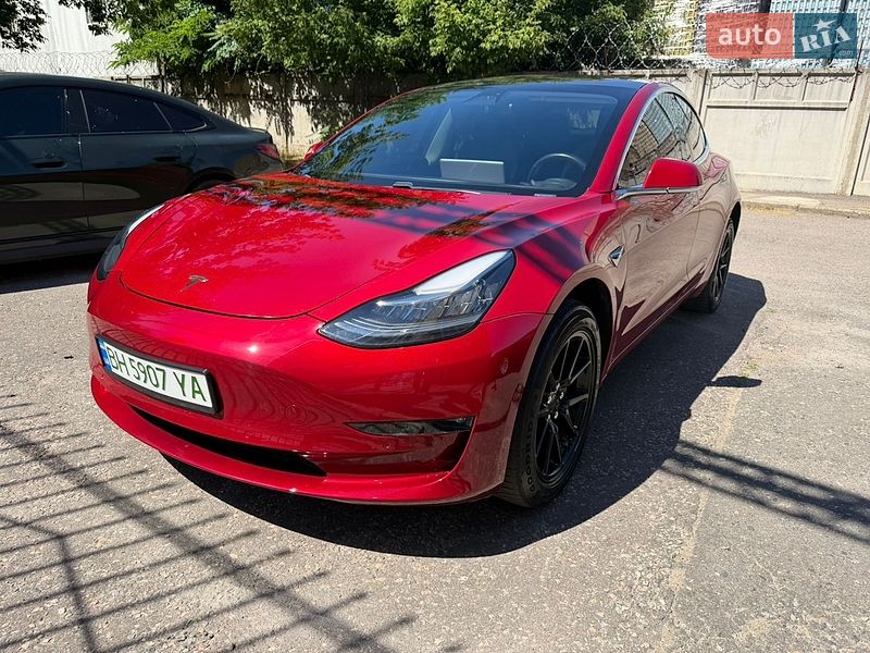 Седан Tesla Model 3 2018 в Одессе