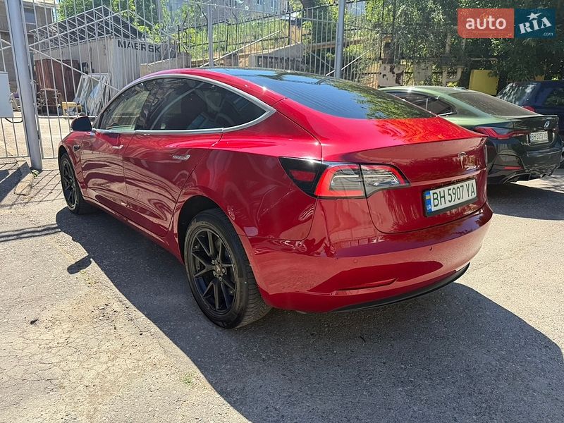 Седан Tesla Model 3 2018 в Одессе