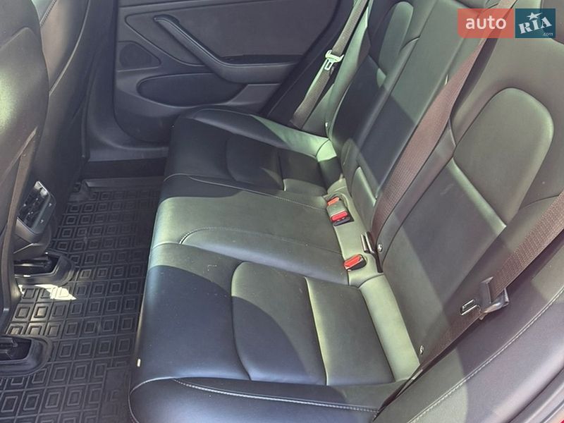 Седан Tesla Model 3 2018 в Одессе