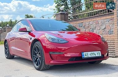 Седан Tesla Model 3 2022 в Киеве