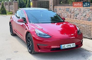 Седан Tesla Model 3 2022 в Киеве
