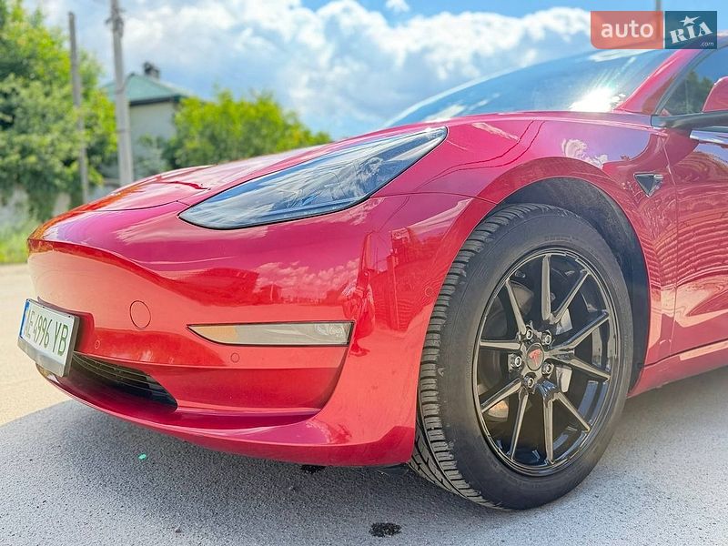Седан Tesla Model 3 2022 в Киеве