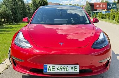 Седан Tesla Model 3 2022 в Киеве