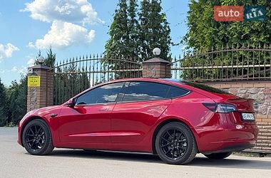 Седан Tesla Model 3 2022 в Киеве