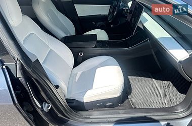 Седан Tesla Model 3 2018 в Николаеве