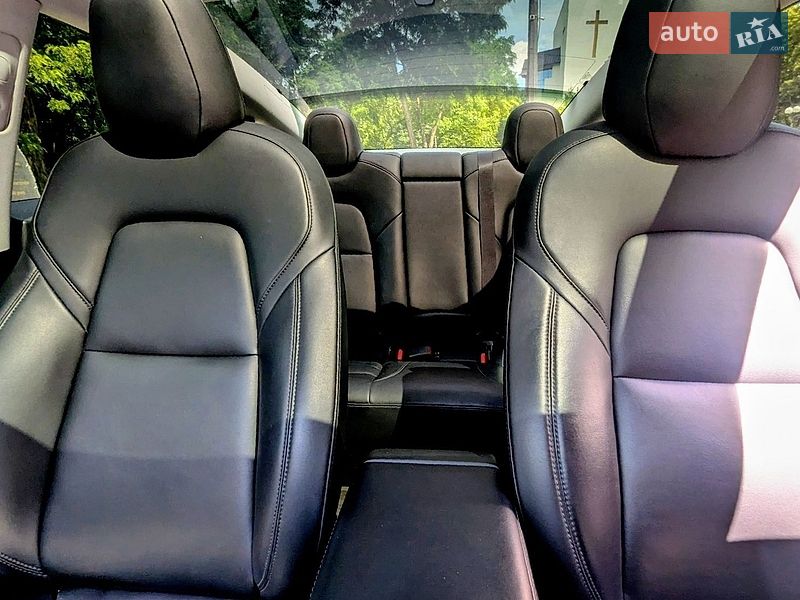 Седан Tesla Model 3 2020 в Киеве