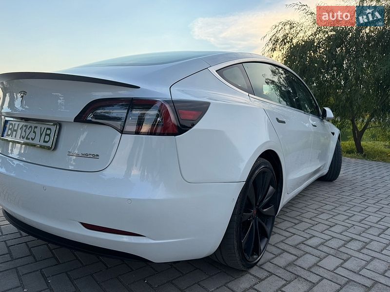 Седан Tesla Model 3 2020 в Одессе