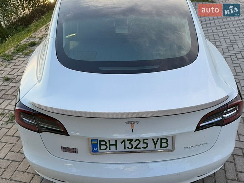 Седан Tesla Model 3 2020 в Одессе