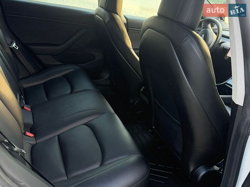 Седан Tesla Model 3 2020 в Одессе