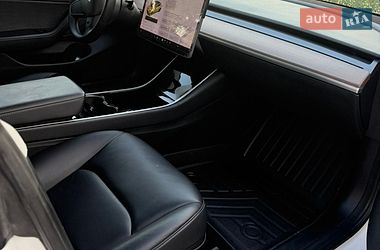 Седан Tesla Model 3 2020 в Одессе