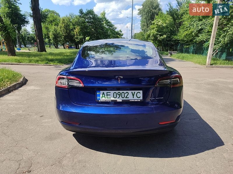 Седан Tesla Model 3 2019 в Каменском