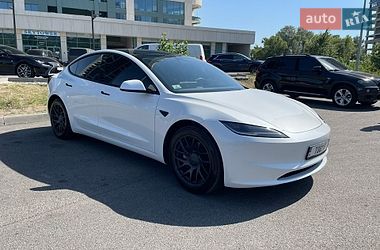 Седан Tesla Model 3 2024 в Днепре