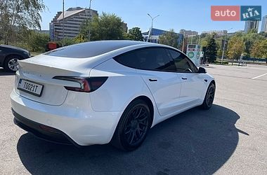 Седан Tesla Model 3 2024 в Днепре