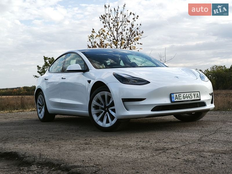 2022 Tesla Model 3, VIN 5YJ3E1EB5NF277976:plate — фото 1 (autoria)