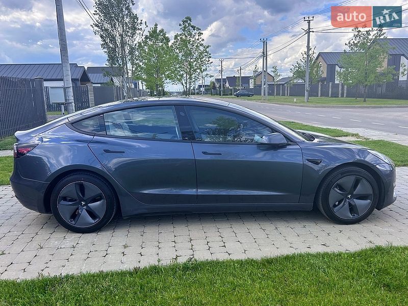 Седан Tesla Model 3 2018 в Києві