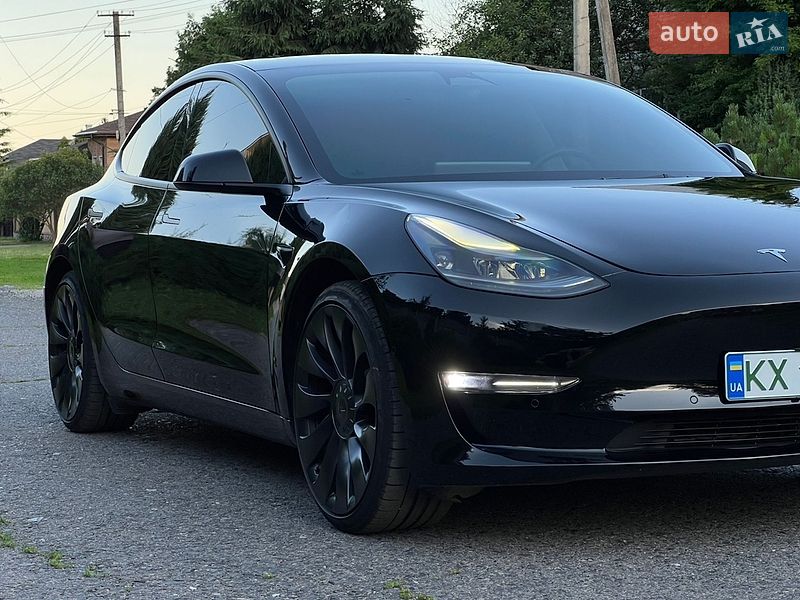Седан Tesla Model 3 2022 в Харькове