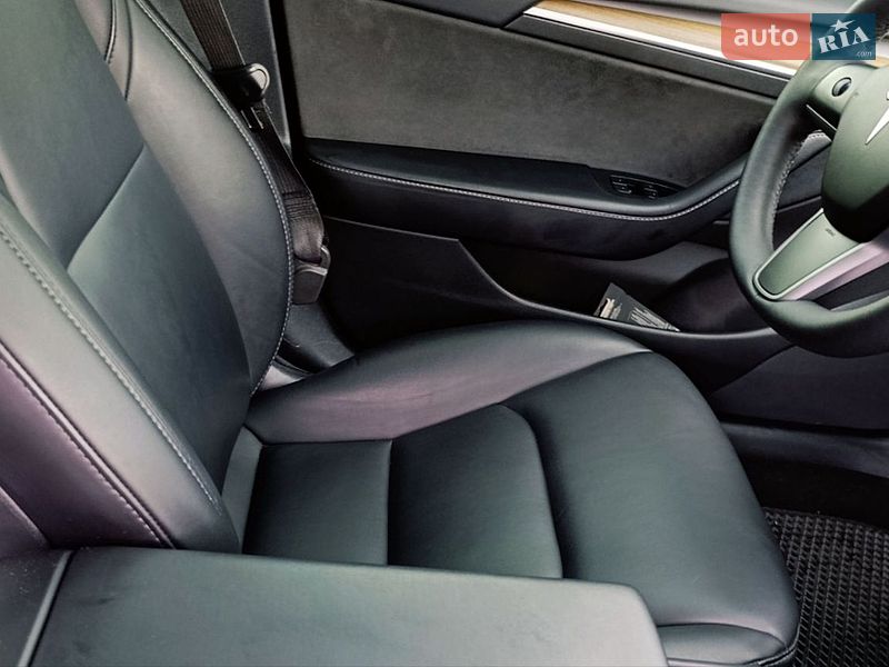 Седан Tesla Model 3 2022 в Черновцах фото 26 Седан Tesla Model 3 2022 в Черновцах
