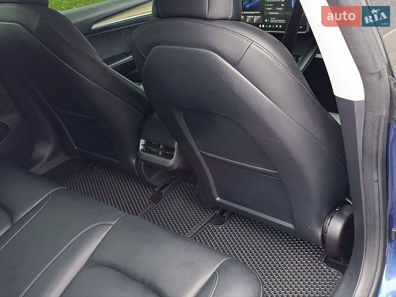 Седан Tesla Model 3 2022 в Черновцах фото 30 Седан Tesla Model 3 2022 в Черновцах