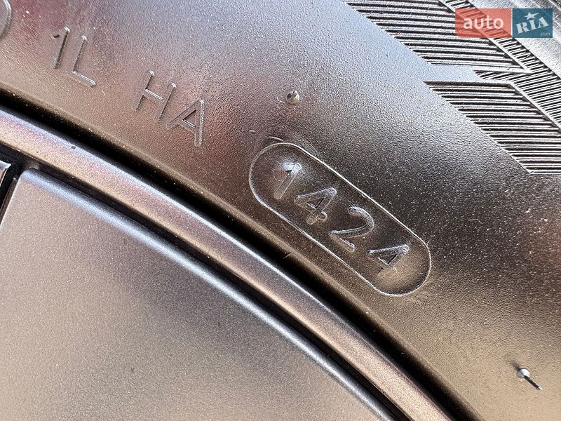 Седан Tesla Model 3 2024 в Гайсине