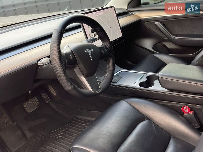 Седан Tesla Model 3 2021 в Каменец-Подольском