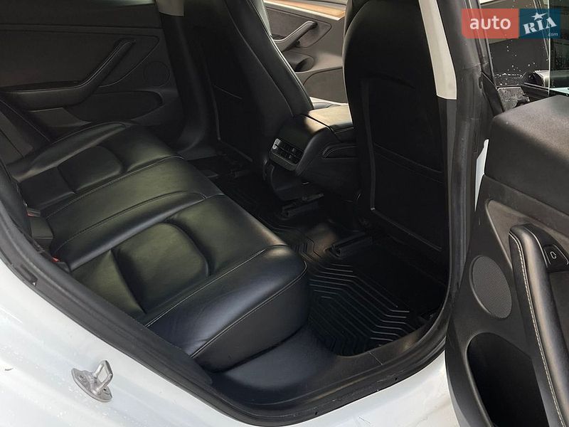 Седан Tesla Model 3 2021 в Каменец-Подольском