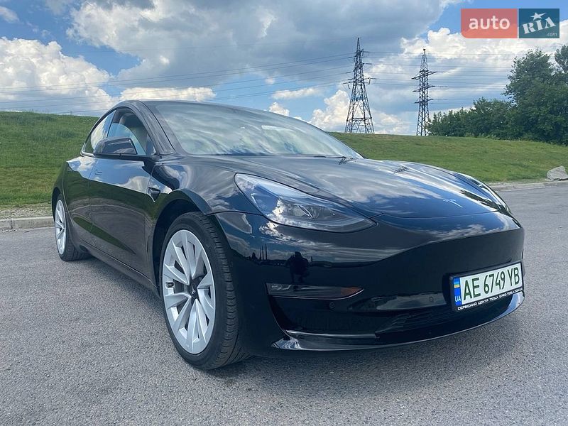 Седан Tesla Model 3 2020 в Днепре
