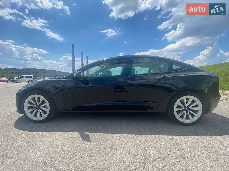 Седан Tesla Model 3 2020 в Днепре