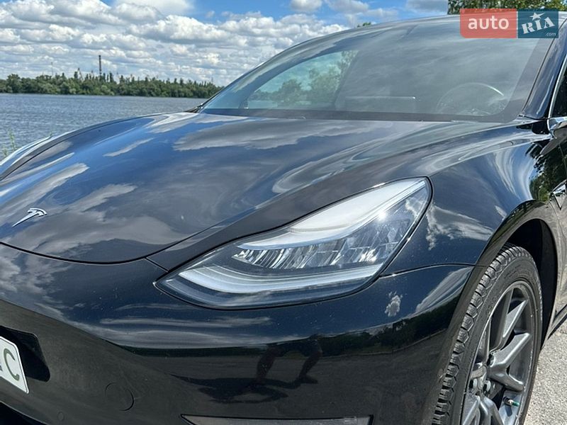 Седан Tesla Model 3 2019 в Днепре