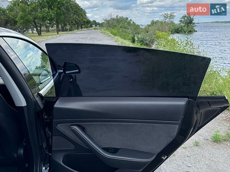 Седан Tesla Model 3 2019 в Днепре