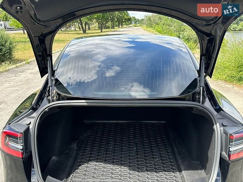 Седан Tesla Model 3 2019 в Днепре