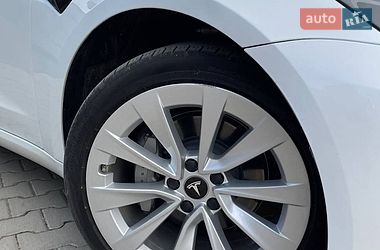Седан Tesla Model 3 2023 в Калуше