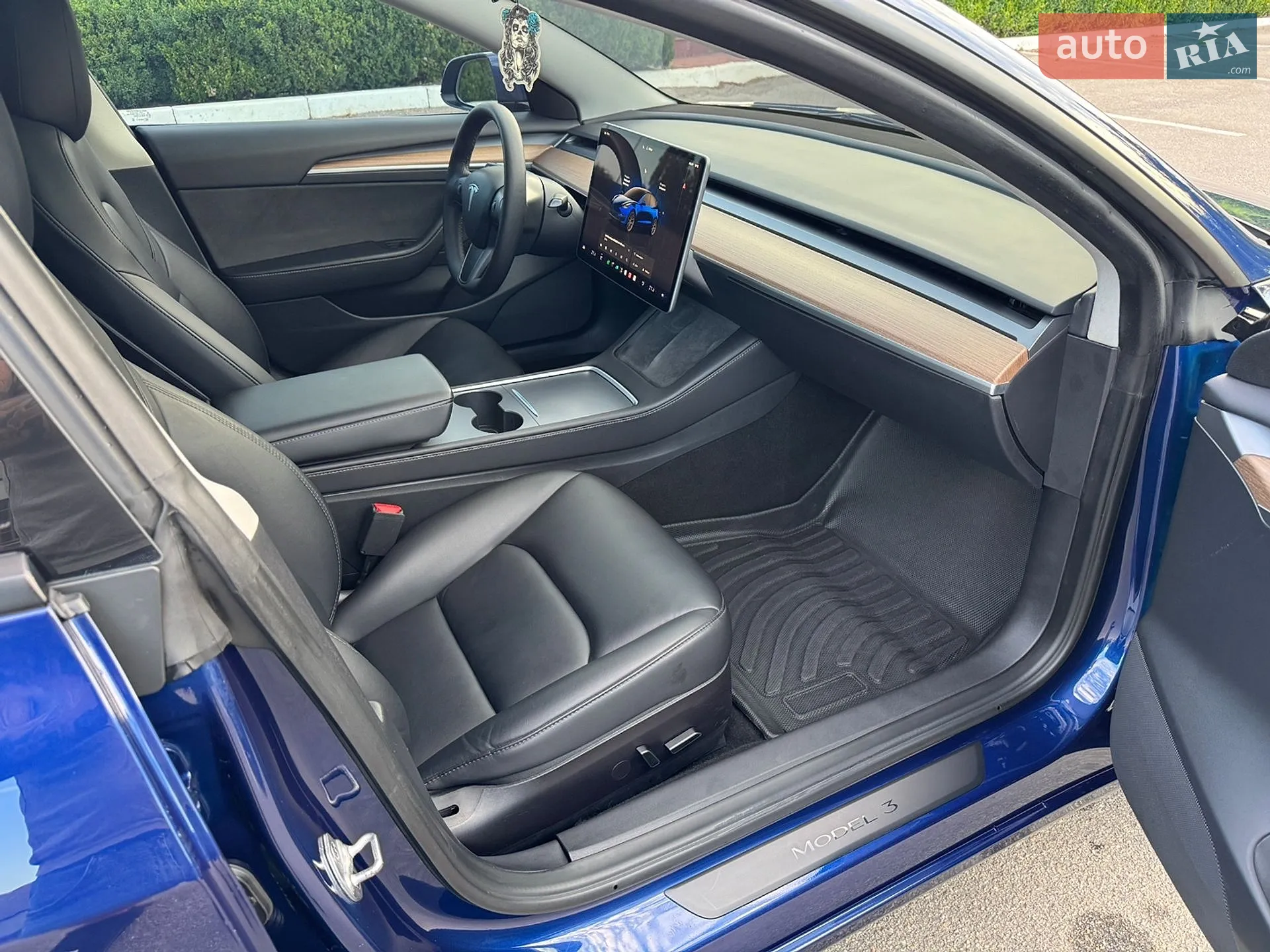 Tesla Model 3 2022 VIN 5YJ3E1EB1NF335677 фото оголошення 28 з 45