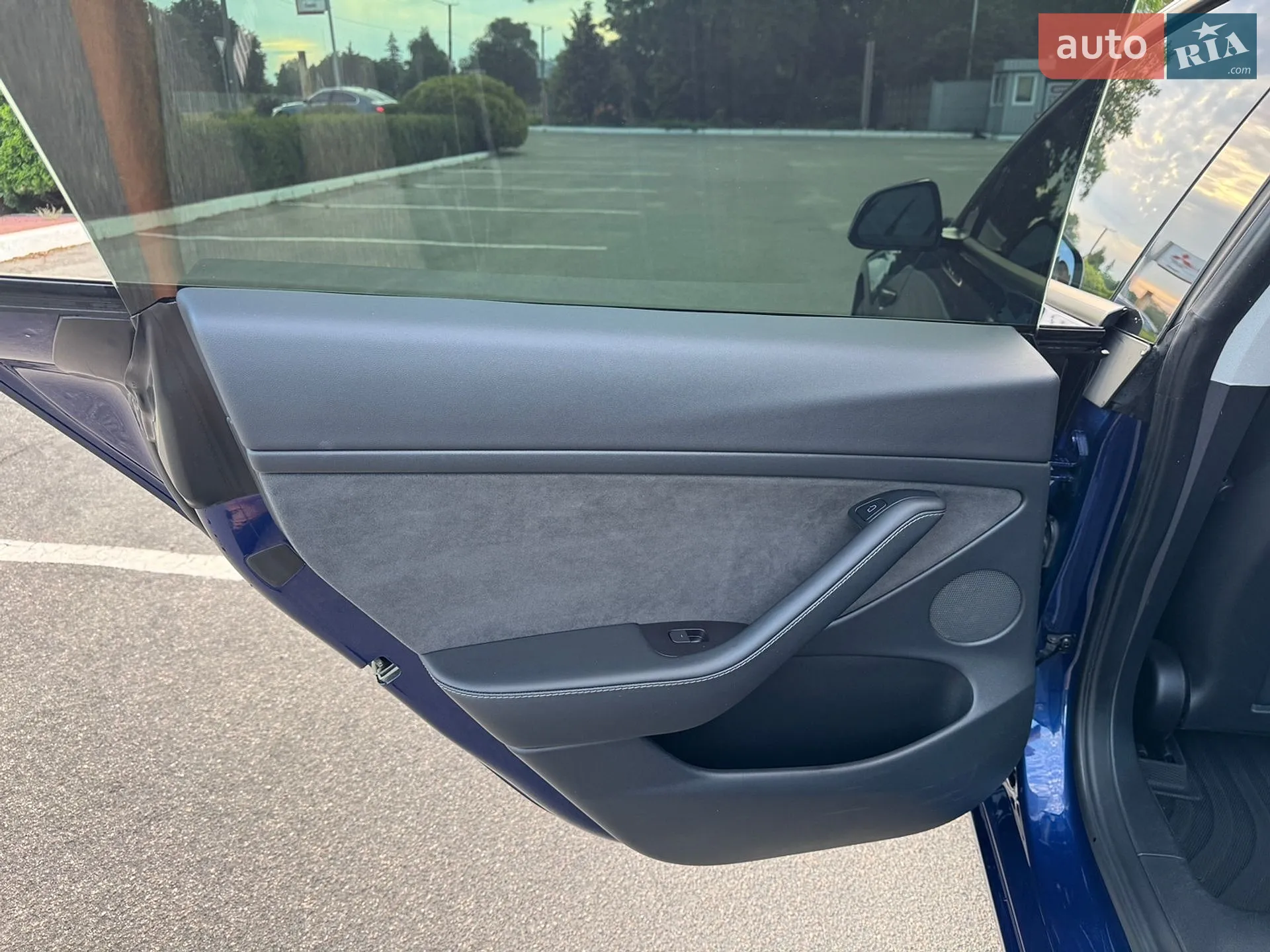 Tesla Model 3 2022 VIN 5YJ3E1EB1NF335677 фото оголошення 32 з 45