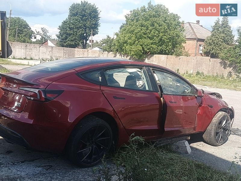 Седан Tesla Model 3 2024 в Хмельницькому фото 4 Седан Tesla Model 3 2024 в Хмельницькому