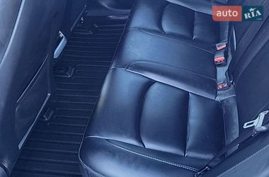 Седан Tesla Model 3 2023 в Дубні