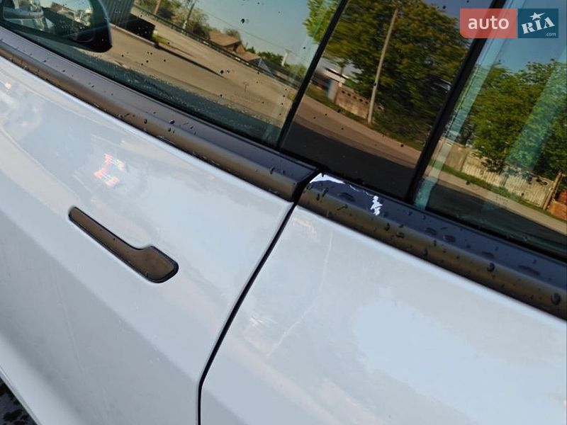 Седан Tesla Model 3 2019 в Макарові
