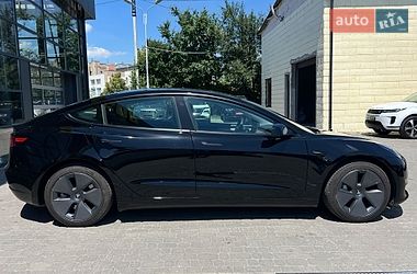 Седан Tesla Model 3 2023 в Ивано-Франковске