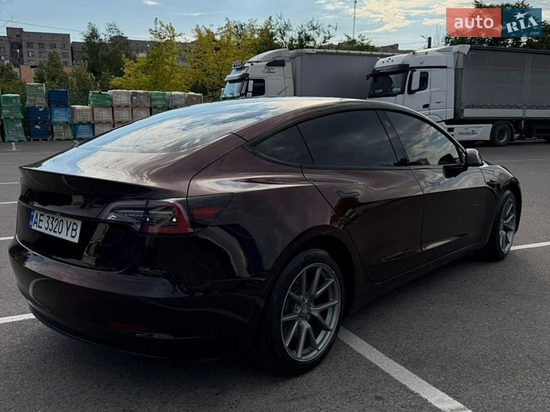 Седан Tesla Model 3 2022 в Дніпрі