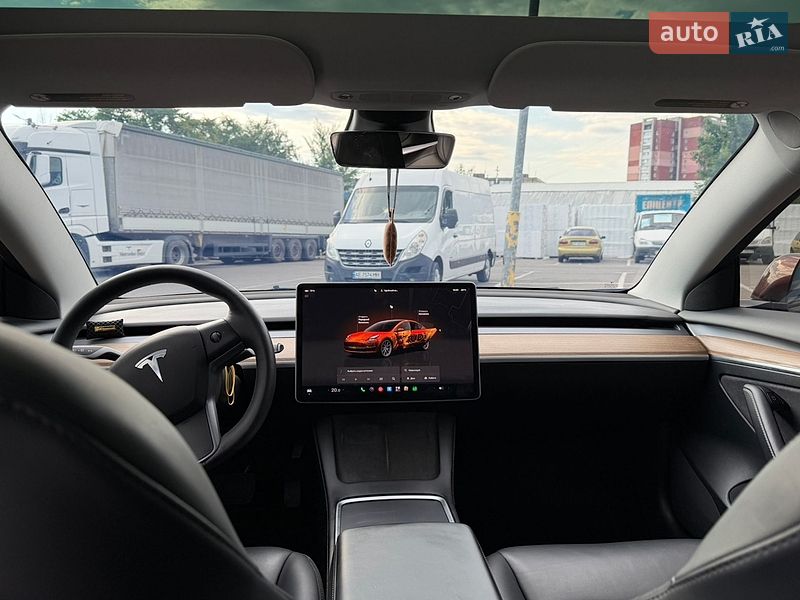 Седан Tesla Model 3 2022 в Дніпрі