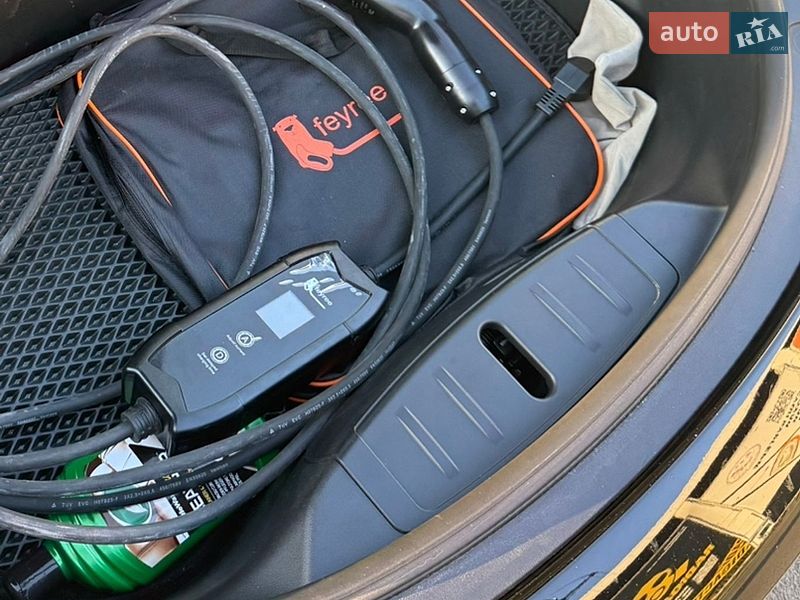 Седан Tesla Model 3 2018 в Одесі
