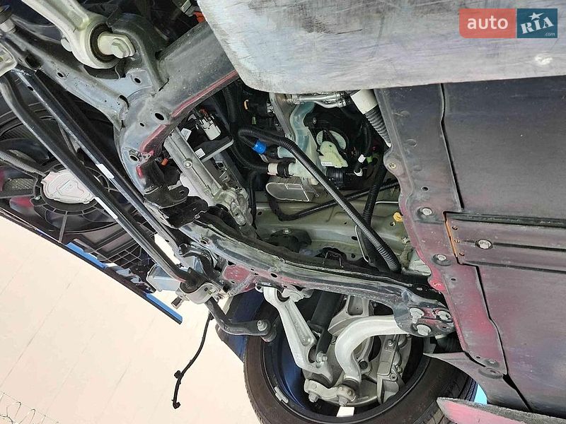 Седан Tesla Model 3 2023 в Виннице