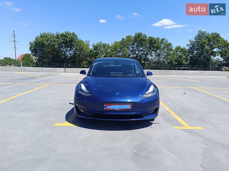 Седан Tesla Model 3 2019 в Тернополі