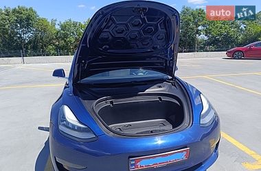 Седан Tesla Model 3 2019 в Тернополі