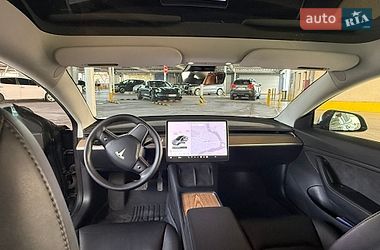 Седан Tesla Model 3 2020 в Виннице