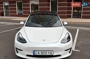 Седан Tesla Model 3 2022 в Умани