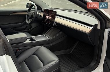 Седан Tesla Model 3 2022 в Умани