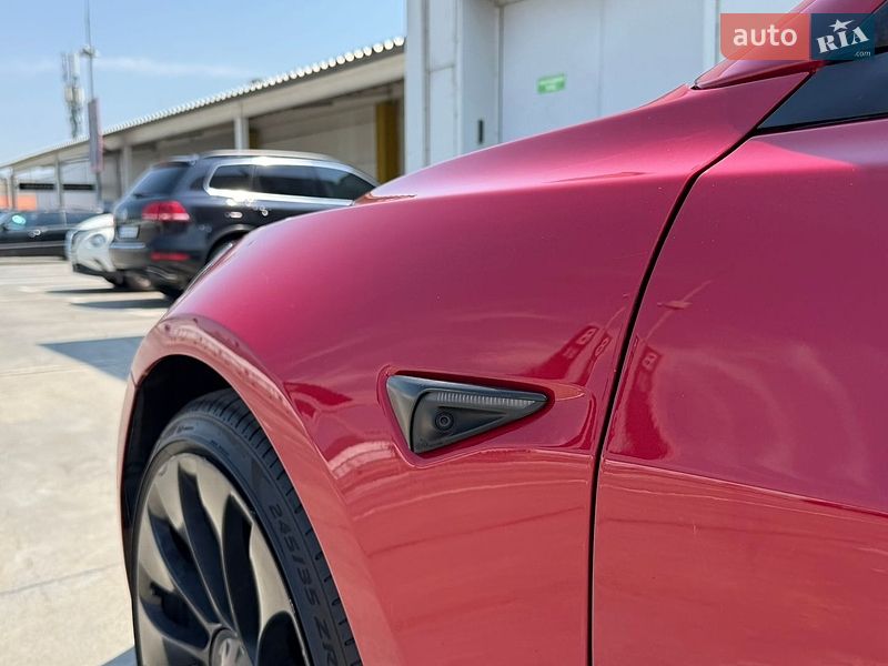 Седан Tesla Model 3 2021 в Киеве