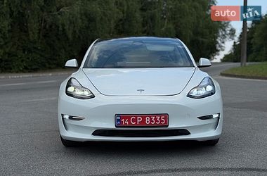 Седан Tesla Model 3 2023 в Трускавці