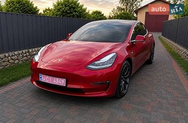 Седан Tesla Model 3 2018 в Тернополе Седан Tesla Model 3 2018 в Тернополе