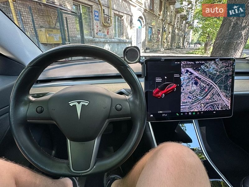 Седан Tesla Model 3 2018 в Киеве